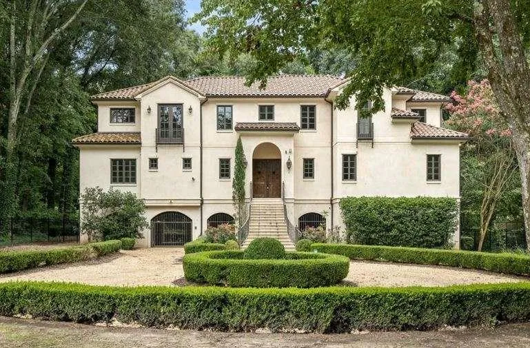 968 Peachtree Battle Circle, Atlanta, Georgia 30327, 4 Bedrooms Bedrooms, ,4 BathroomsBathrooms,Residential,For Sale,968 Peachtree Battle Circle,7673197