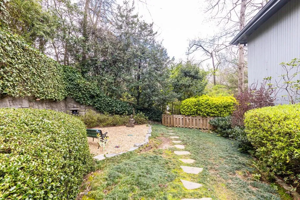 620 Colebrook Court, Sandy Springs, Georgia 30327, 4 Bedrooms Bedrooms, ,4 BathroomsBathrooms,Residential,Sold,620 Colebrook Court,7084176