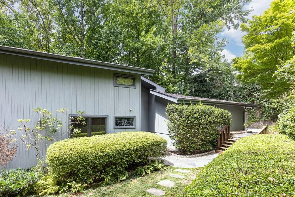 620 Colebrook Court, Sandy Springs, Georgia 30327, 4 Bedrooms Bedrooms, ,4 BathroomsBathrooms,Residential,Sold,620 Colebrook Court,7084176