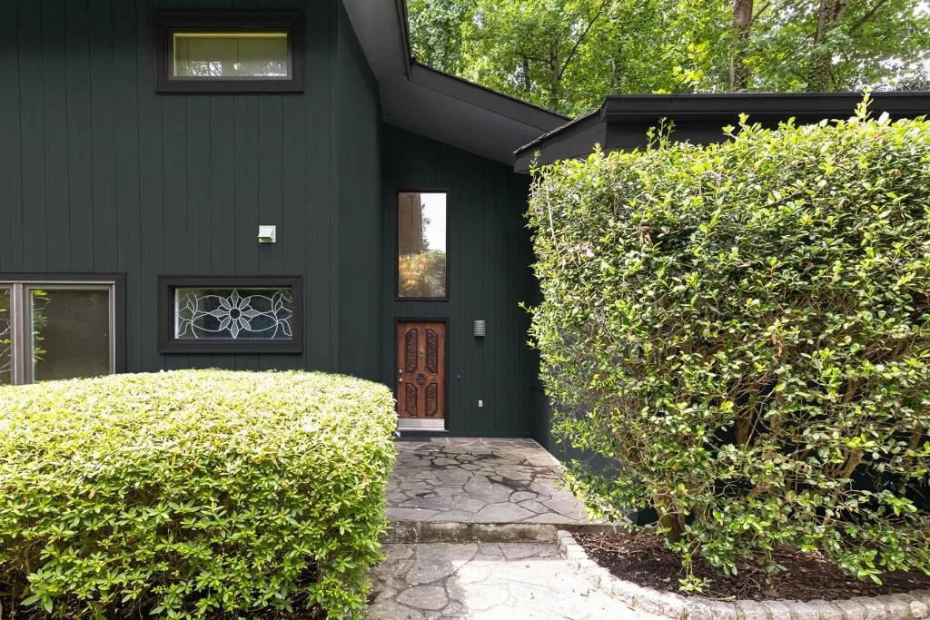620 Colebrook Court, Sandy Springs, Georgia 30327, 4 Bedrooms Bedrooms, ,4 BathroomsBathrooms,Residential,Sold,620 Colebrook Court,7084176