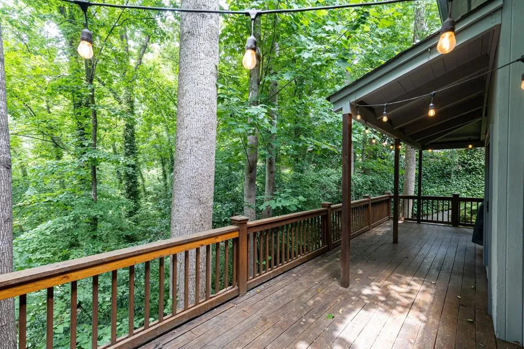 620 Colebrook Court, Sandy Springs, Georgia 30327, 4 Bedrooms Bedrooms, ,4 BathroomsBathrooms,Residential,Sold,620 Colebrook Court,7084176