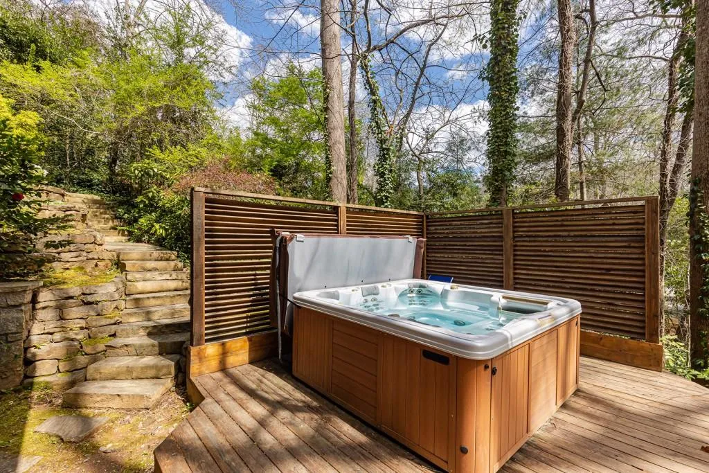 620 Colebrook Court, Sandy Springs, Georgia 30327, 4 Bedrooms Bedrooms, ,4 BathroomsBathrooms,Residential,Sold,620 Colebrook Court,7084176