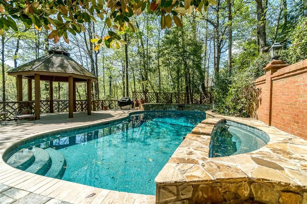 8185 Landing S., Sandy Springs, Georgia 30350, 4 Bedrooms Bedrooms, ,4 BathroomsBathrooms,Residential,Sold,8185 Landing S.,6125826