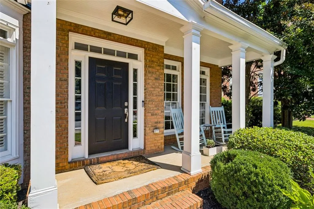 2296 Valley Brook Way Ne, Brookhaven, Georgia 30319, 5 Bedrooms Bedrooms, ,4 BathroomsBathrooms,Residential,For Sale,2296 Valley Brook Way Ne,7642868