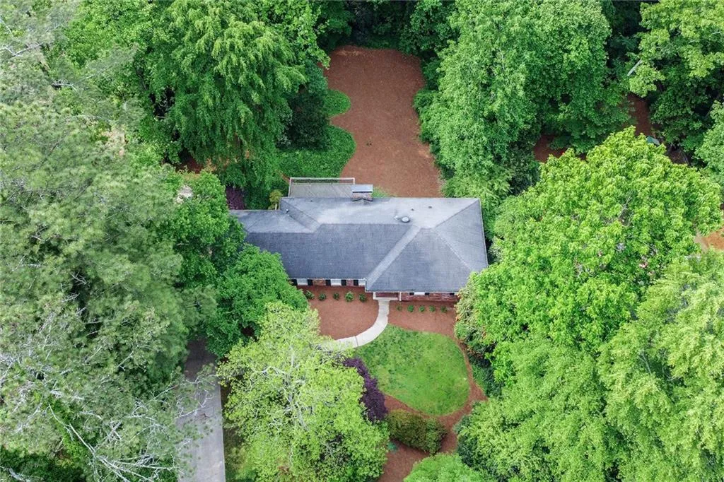 100 Finchley Court, Sandy Springs, Georgia 30328, 4 Bedrooms Bedrooms, ,2 BathroomsBathrooms,Residential,Sold,100 Finchley Court,6876968