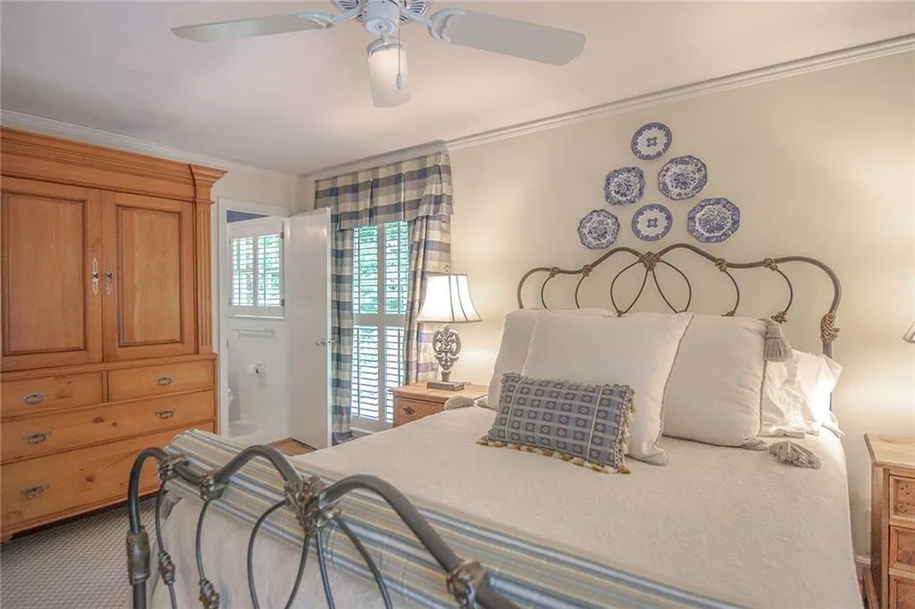 100 Finchley Court, Sandy Springs, Georgia 30328, 4 Bedrooms Bedrooms, ,2 BathroomsBathrooms,Residential,Sold,100 Finchley Court,6876968