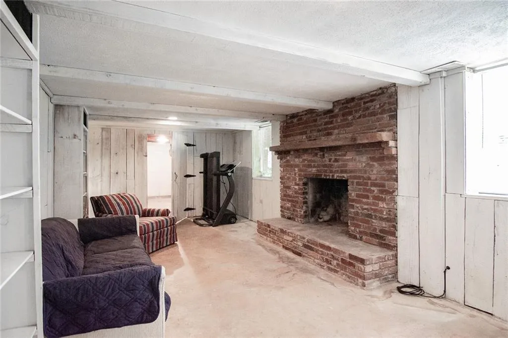 100 Finchley Court, Sandy Springs, Georgia 30328, 4 Bedrooms Bedrooms, ,2 BathroomsBathrooms,Residential,Sold,100 Finchley Court,6876968