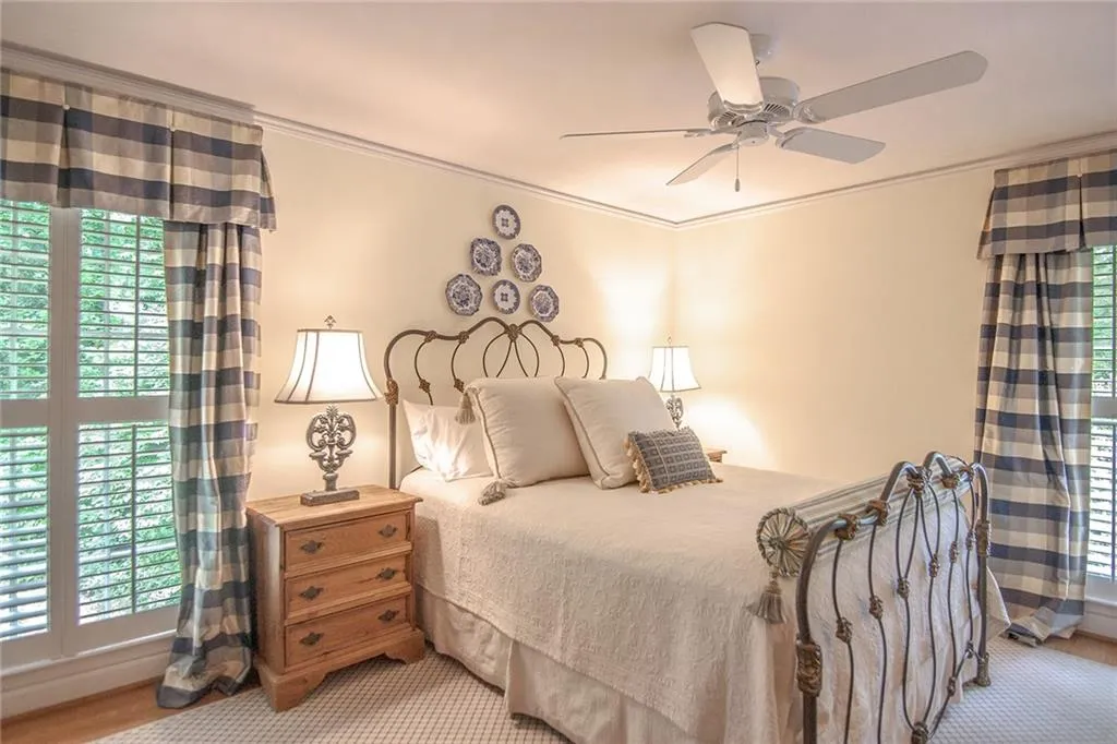 100 Finchley Court, Sandy Springs, Georgia 30328, 4 Bedrooms Bedrooms, ,2 BathroomsBathrooms,Residential,Sold,100 Finchley Court,6876968