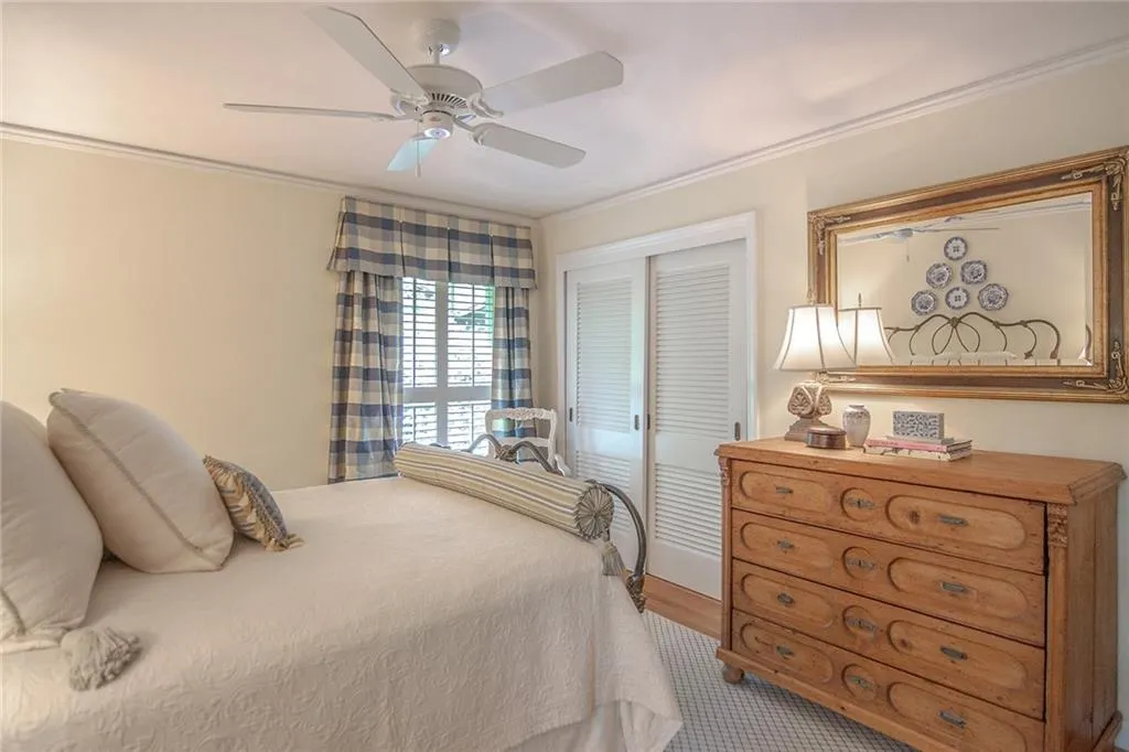 100 Finchley Court, Sandy Springs, Georgia 30328, 4 Bedrooms Bedrooms, ,2 BathroomsBathrooms,Residential,Sold,100 Finchley Court,6876968