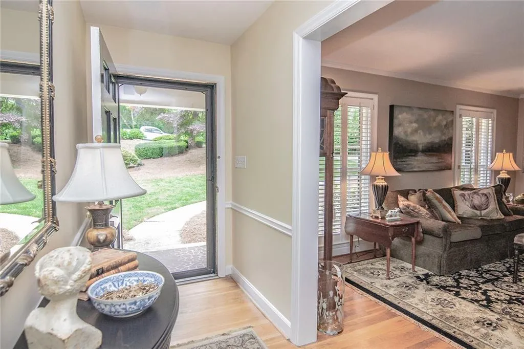 100 Finchley Court, Sandy Springs, Georgia 30328, 4 Bedrooms Bedrooms, ,2 BathroomsBathrooms,Residential,Sold,100 Finchley Court,6876968