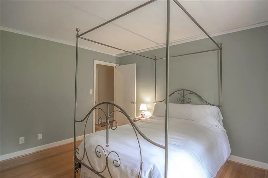 100 Finchley Court, Sandy Springs, Georgia 30328, 4 Bedrooms Bedrooms, ,2 BathroomsBathrooms,Residential,Sold,100 Finchley Court,6876968