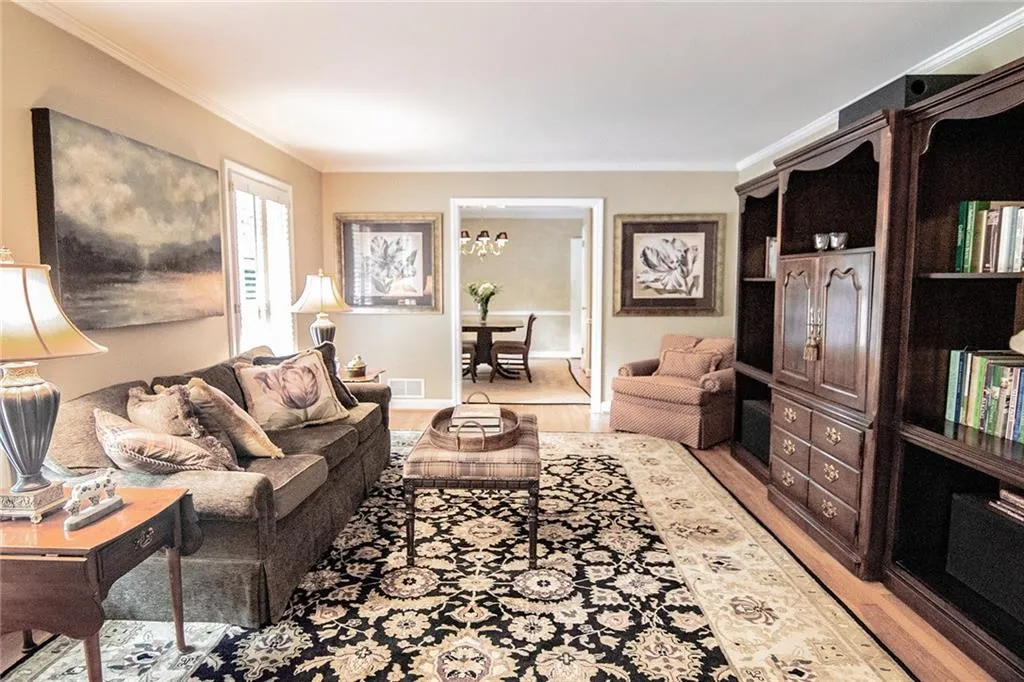 100 Finchley Court, Sandy Springs, Georgia 30328, 4 Bedrooms Bedrooms, ,2 BathroomsBathrooms,Residential,Sold,100 Finchley Court,6876968