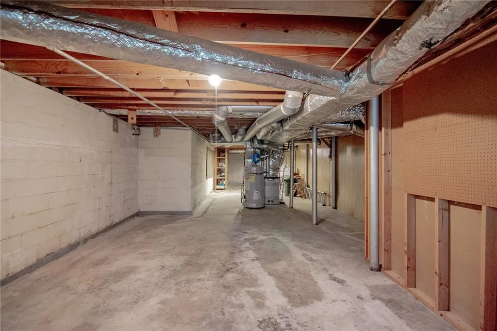 100 Finchley Court, Sandy Springs, Georgia 30328, 4 Bedrooms Bedrooms, ,2 BathroomsBathrooms,Residential,Sold,100 Finchley Court,6876968