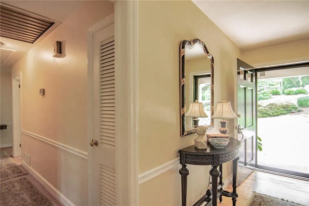 100 Finchley Court, Sandy Springs, Georgia 30328, 4 Bedrooms Bedrooms, ,2 BathroomsBathrooms,Residential,Sold,100 Finchley Court,6876968