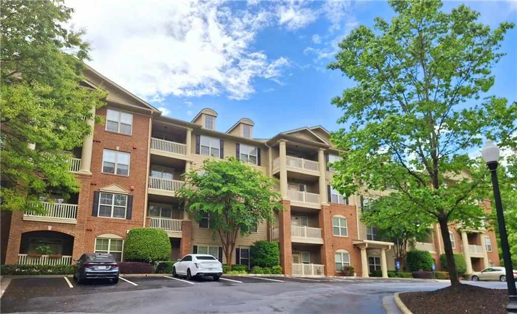 Bldg 4000 of The Flats at Riverwalk