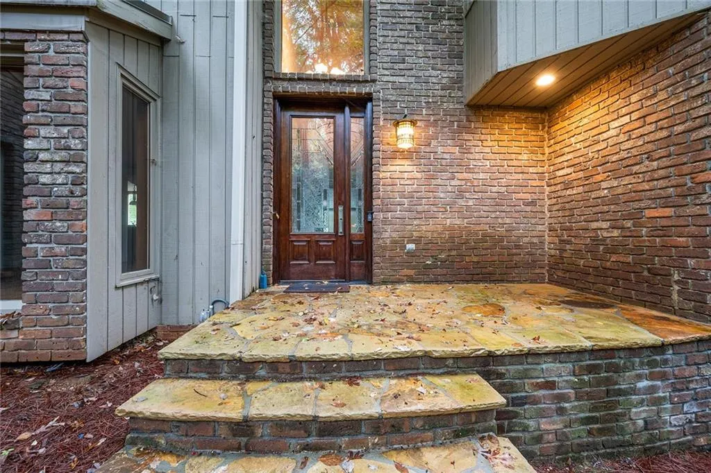 9590 Marsh Cove Court, Sandy Springs, Georgia 30350, 4 Bedrooms Bedrooms, ,4 BathroomsBathrooms,Residential,Sold,9590 Marsh Cove Court,6953911