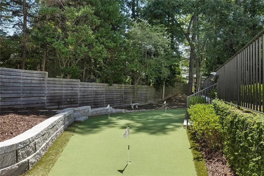 715 Amberidge Trail Nw, Atlanta, Georgia 30328, 6 Bedrooms Bedrooms, ,5 BathroomsBathrooms,Residential,For Sale,715 Amberidge Trail Nw,7651655
