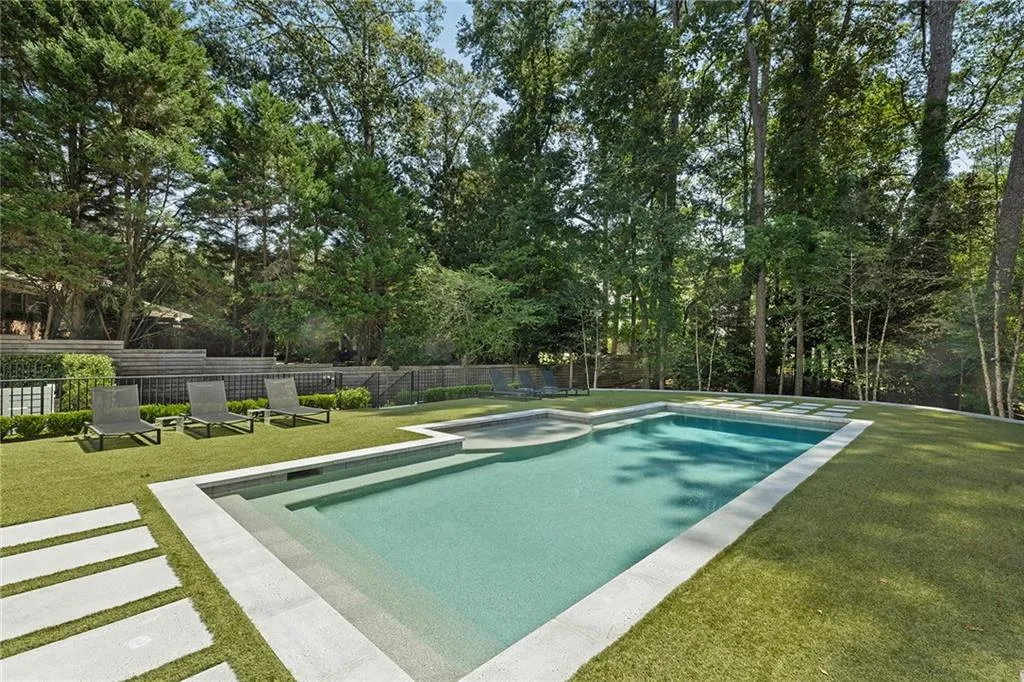 715 Amberidge Trail Nw, Atlanta, Georgia 30328, 6 Bedrooms Bedrooms, ,5 BathroomsBathrooms,Residential,For Sale,715 Amberidge Trail Nw,7651655
