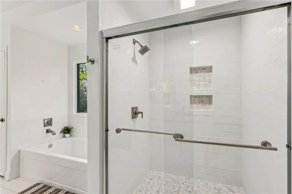 5460 E Idlewood Lane, Atlanta, Georgia 30327, 6 Bedrooms Bedrooms, ,4 BathroomsBathrooms,Residential,For Sale,5460 E Idlewood Lane,7733561