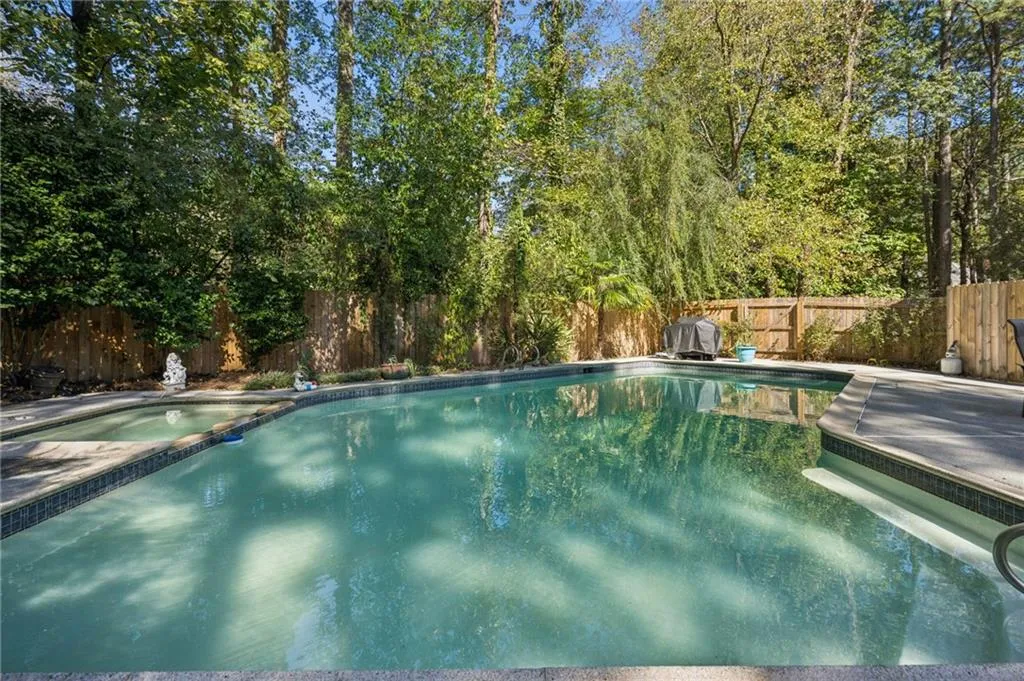 5460 E Idlewood Lane, Atlanta, Georgia 30327, 6 Bedrooms Bedrooms, ,4 BathroomsBathrooms,Residential,For Sale,5460 E Idlewood Lane,7733561