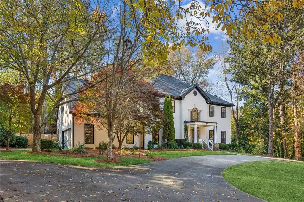 5460 E Idlewood Lane, Atlanta, Georgia 30327, 6 Bedrooms Bedrooms, ,4 BathroomsBathrooms,Residential,For Sale,5460 E Idlewood Lane,7733561