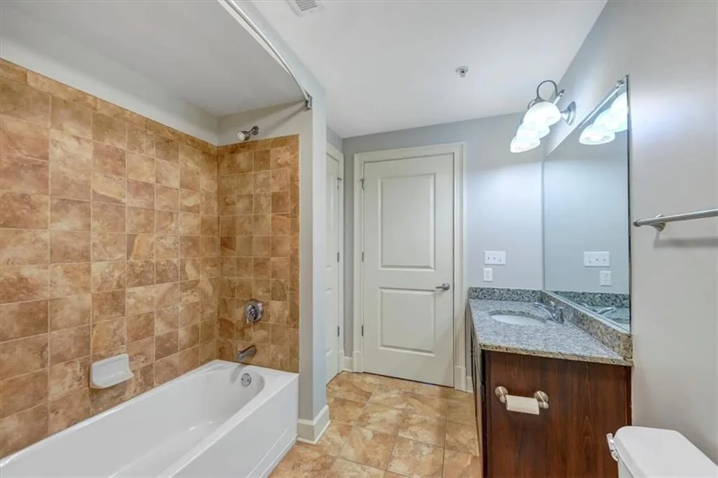 200 River Vista Drive Unit 605, Atlanta, Georgia 30339, 2 Bedrooms Bedrooms, ,2 BathroomsBathrooms,Residential,Sold,200 River Vista Drive Unit 605,7362631