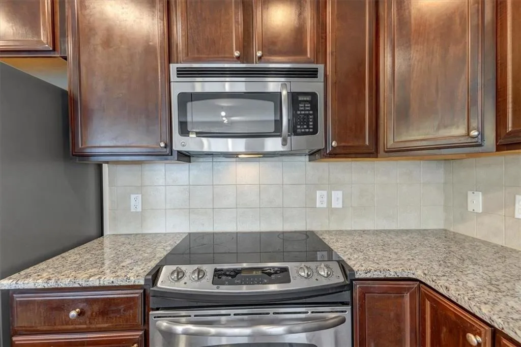 200 River Vista Drive Unit 605, Atlanta, Georgia 30339, 2 Bedrooms Bedrooms, ,2 BathroomsBathrooms,Residential,Sold,200 River Vista Drive Unit 605,7362631