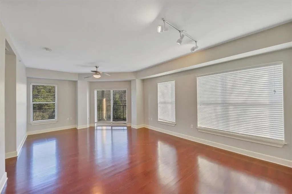 200 River Vista Drive Unit 605, Atlanta, Georgia 30339, 2 Bedrooms Bedrooms, ,2 BathroomsBathrooms,Residential,Sold,200 River Vista Drive Unit 605,7362631