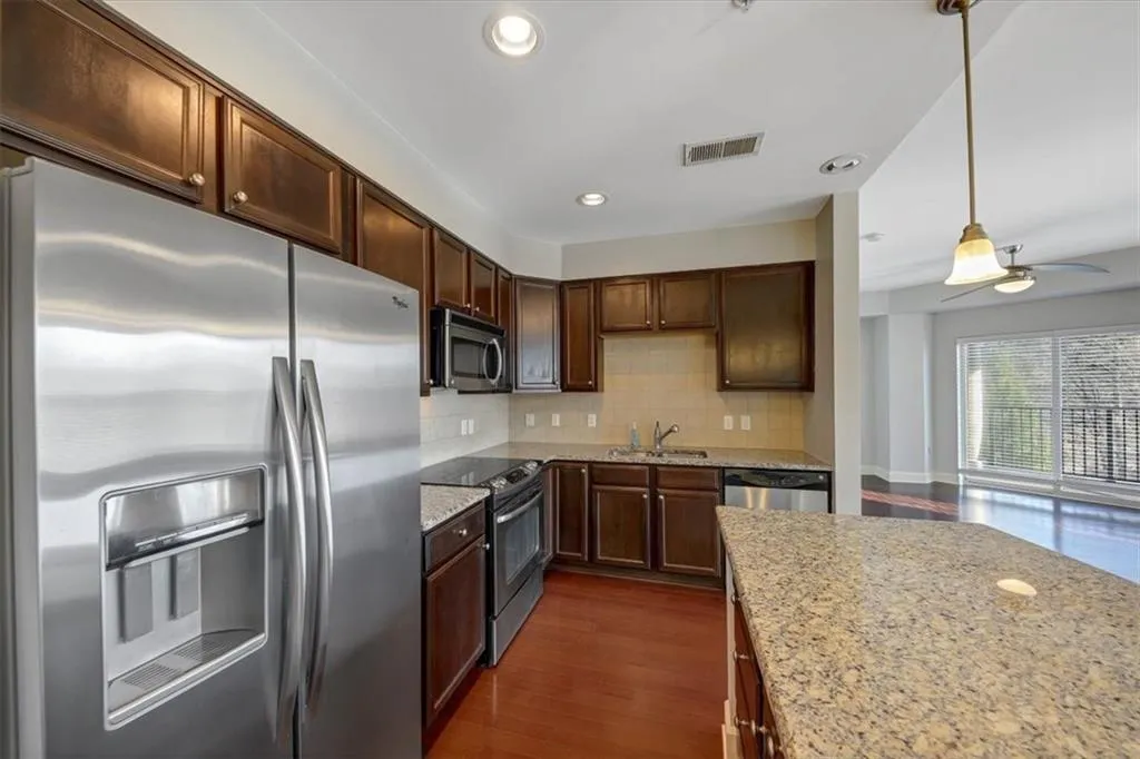 200 River Vista Drive Unit 605, Atlanta, Georgia 30339, 2 Bedrooms Bedrooms, ,2 BathroomsBathrooms,Residential,Sold,200 River Vista Drive Unit 605,7362631