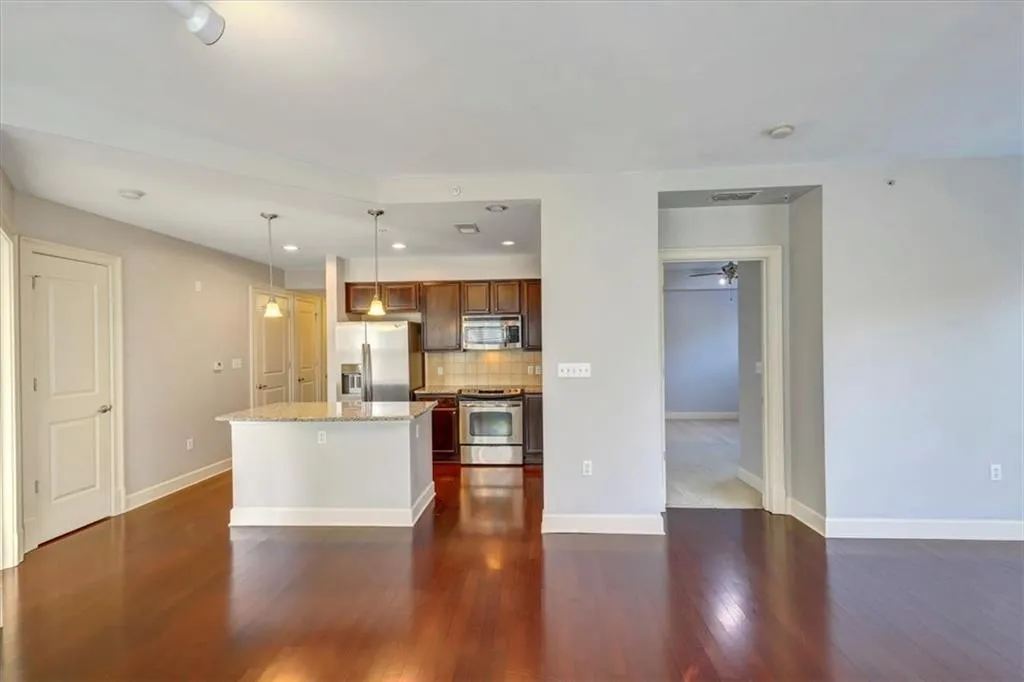 200 River Vista Drive Unit 605, Atlanta, Georgia 30339, 2 Bedrooms Bedrooms, ,2 BathroomsBathrooms,Residential,Sold,200 River Vista Drive Unit 605,7362631