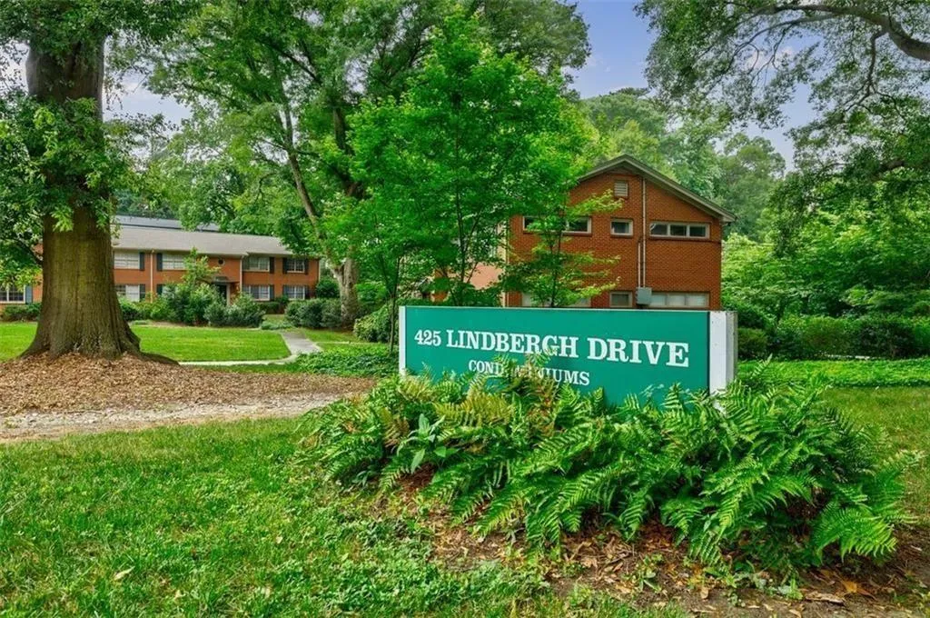 425 Lindbergh Drive Ne Unit G1, Atlanta, Georgia 30305, 2 Bedrooms Bedrooms, 0 ,1 BathroomBathrooms,Residential,For Sale,425 Lindbergh Drive Ne Unit G1,7753002