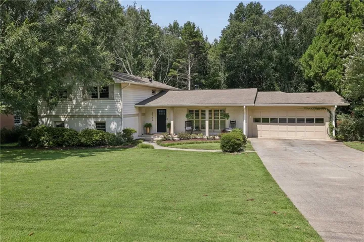 2756 Fontainebleau Drive, Atlanta, Georgia 30360