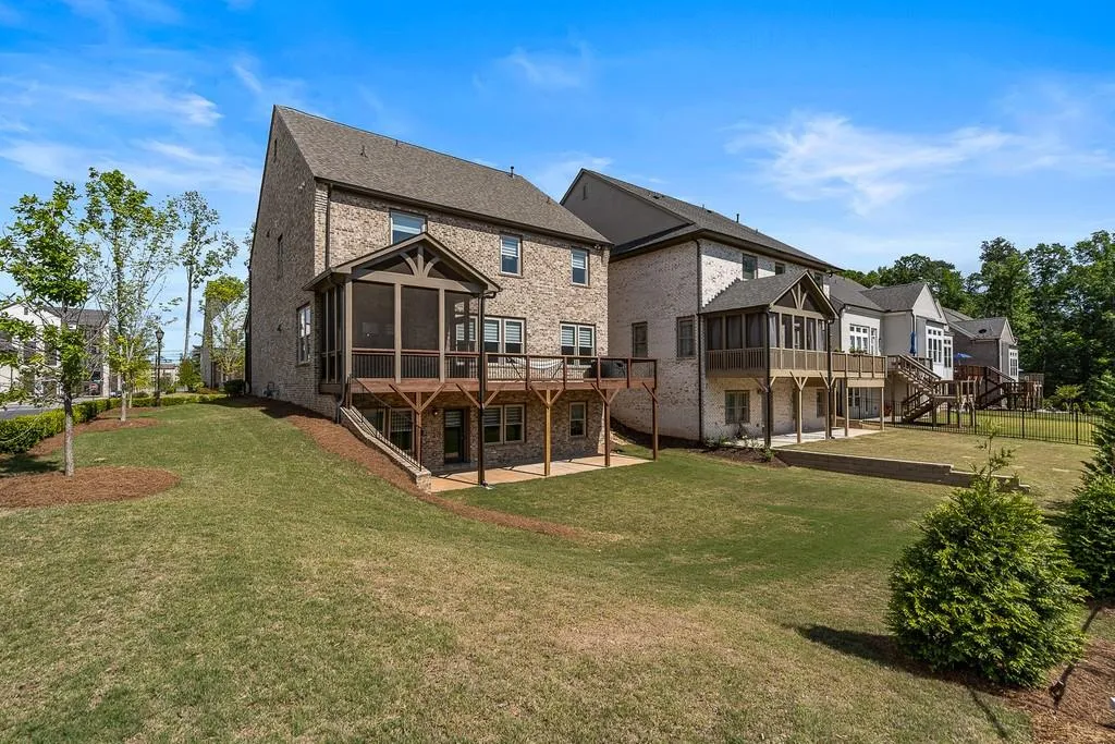 6470 Meridian Way, Sandy Springs, Georgia 30328, 6 Bedrooms Bedrooms, ,5 BathroomsBathrooms,Residential,Sold,6470 Meridian Way,6718988