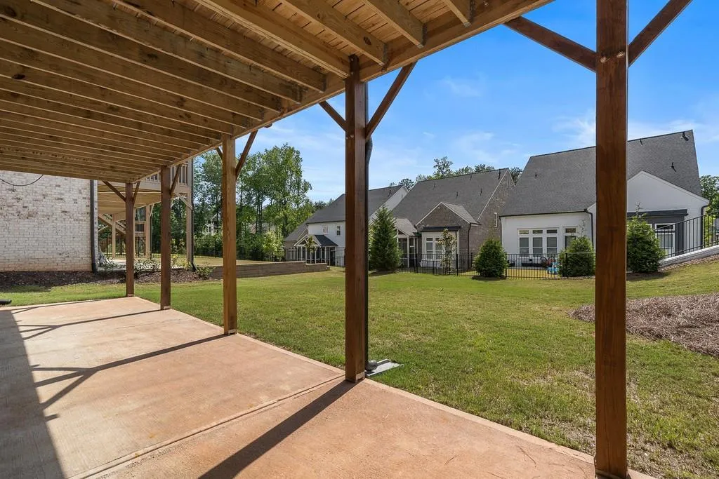 6470 Meridian Way, Sandy Springs, Georgia 30328, 6 Bedrooms Bedrooms, ,5 BathroomsBathrooms,Residential,Sold,6470 Meridian Way,6718988