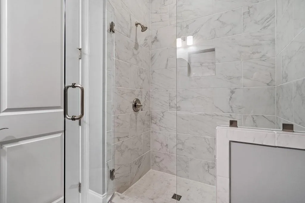 6470 Meridian Way, Sandy Springs, Georgia 30328, 6 Bedrooms Bedrooms, ,5 BathroomsBathrooms,Residential,Sold,6470 Meridian Way,6718988