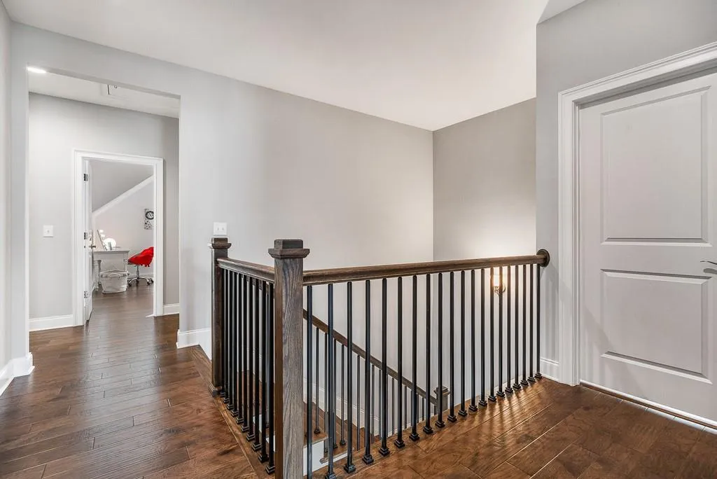 6470 Meridian Way, Sandy Springs, Georgia 30328, 6 Bedrooms Bedrooms, ,5 BathroomsBathrooms,Residential,Sold,6470 Meridian Way,6718988