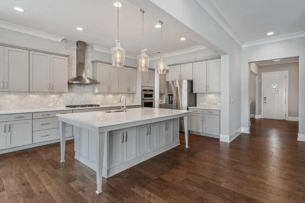6470 Meridian Way, Sandy Springs, Georgia 30328, 6 Bedrooms Bedrooms, ,5 BathroomsBathrooms,Residential,Sold,6470 Meridian Way,6718988