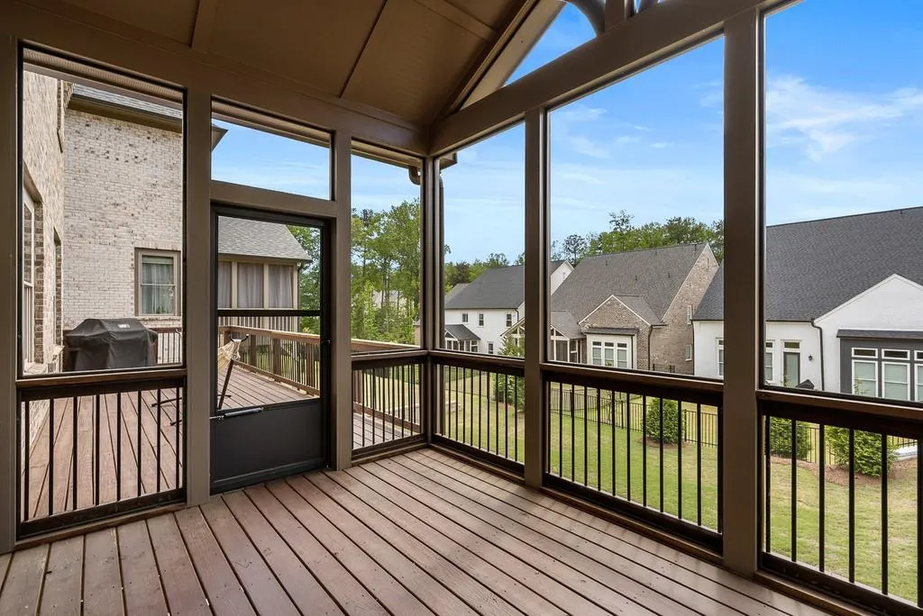 6470 Meridian Way, Sandy Springs, Georgia 30328, 6 Bedrooms Bedrooms, ,5 BathroomsBathrooms,Residential,Sold,6470 Meridian Way,6718988