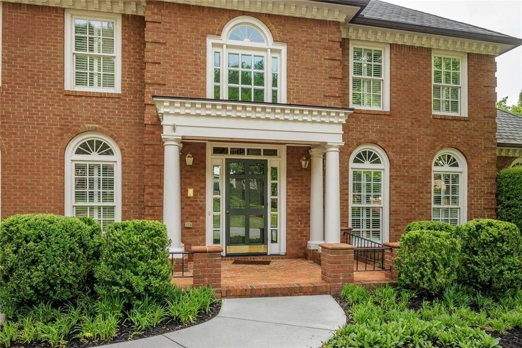 1048 Byrnwyck Road Ne, Brookhaven, Georgia 30319, 5 Bedrooms Bedrooms, ,3 BathroomsBathrooms,Residential,For Sale,1048 Byrnwyck Road Ne,7631250