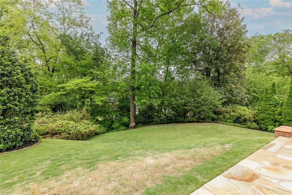 1048 Byrnwyck Road Ne, Brookhaven, Georgia 30319, 5 Bedrooms Bedrooms, ,3 BathroomsBathrooms,Residential,For Sale,1048 Byrnwyck Road Ne,7631250