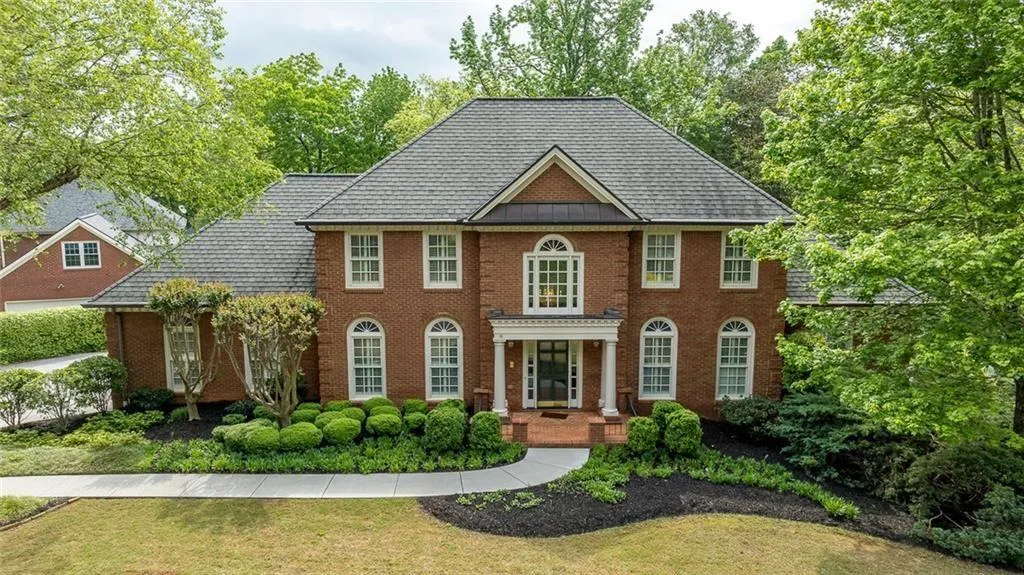 1048 Byrnwyck Road Ne, Brookhaven, Georgia 30319, 5 Bedrooms Bedrooms, ,3 BathroomsBathrooms,Residential,For Sale,1048 Byrnwyck Road Ne,7631250