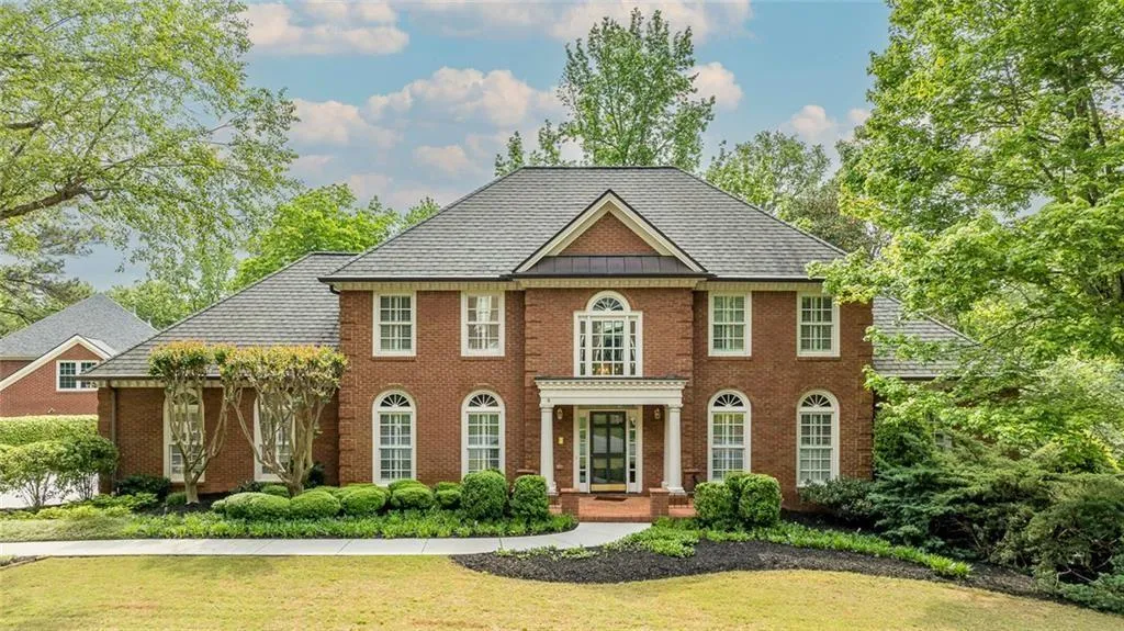 1048 Byrnwyck Road Ne, Brookhaven, Georgia 30319, 5 Bedrooms Bedrooms, ,3 BathroomsBathrooms,Residential,For Sale,1048 Byrnwyck Road Ne,7631250