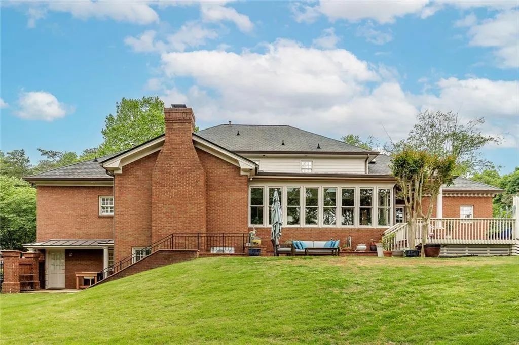 1048 Byrnwyck Road Ne, Brookhaven, Georgia 30319, 5 Bedrooms Bedrooms, ,3 BathroomsBathrooms,Residential,For Sale,1048 Byrnwyck Road Ne,7631250