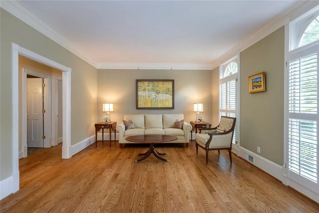 1048 Byrnwyck Road Ne, Brookhaven, Georgia 30319, 5 Bedrooms Bedrooms, ,3 BathroomsBathrooms,Residential,For Sale,1048 Byrnwyck Road Ne,7631250