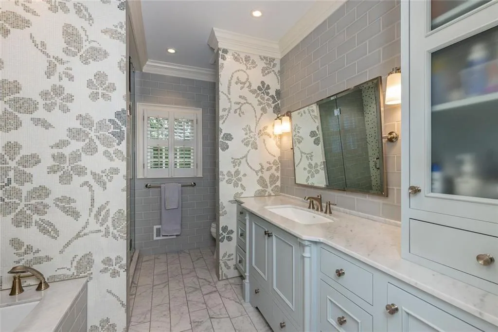 1048 Byrnwyck Road Ne, Brookhaven, Georgia 30319, 5 Bedrooms Bedrooms, ,3 BathroomsBathrooms,Residential,For Sale,1048 Byrnwyck Road Ne,7631250