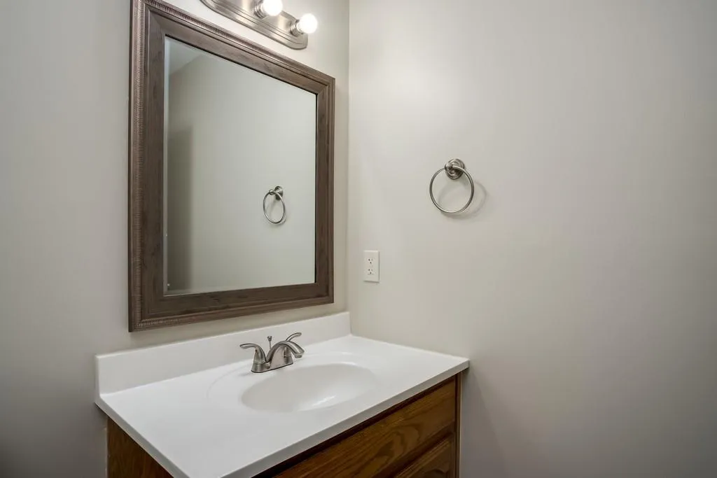 470 W Spalding Drive, Sandy Springs, Georgia 30328, 3 Bedrooms Bedrooms, ,2 BathroomsBathrooms,Residential,Sold,470 W Spalding Drive,6565995