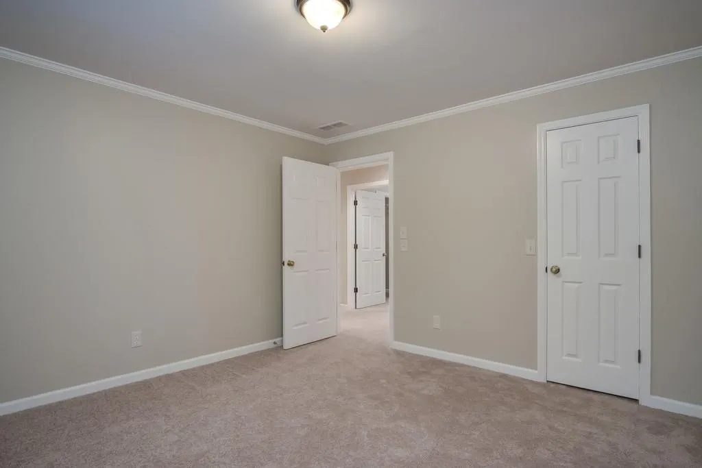 470 W Spalding Drive, Sandy Springs, Georgia 30328, 3 Bedrooms Bedrooms, ,2 BathroomsBathrooms,Residential,Sold,470 W Spalding Drive,6565995