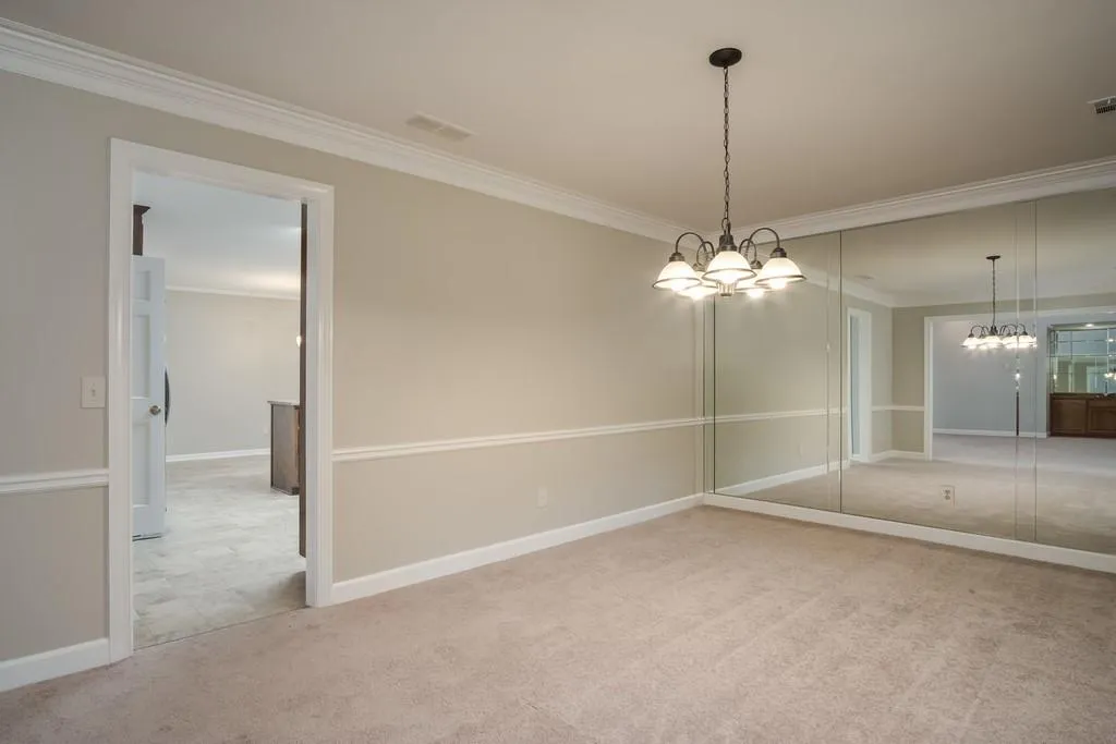 470 W Spalding Drive, Sandy Springs, Georgia 30328, 3 Bedrooms Bedrooms, ,2 BathroomsBathrooms,Residential,Sold,470 W Spalding Drive,6565995