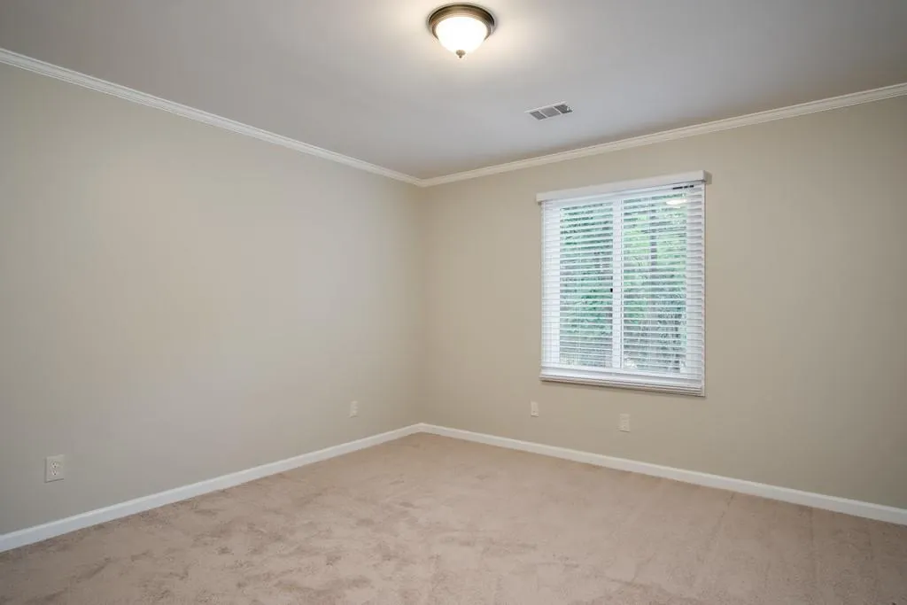 470 W Spalding Drive, Sandy Springs, Georgia 30328, 3 Bedrooms Bedrooms, ,2 BathroomsBathrooms,Residential,Sold,470 W Spalding Drive,6565995