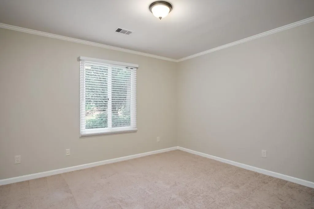 470 W Spalding Drive, Sandy Springs, Georgia 30328, 3 Bedrooms Bedrooms, ,2 BathroomsBathrooms,Residential,Sold,470 W Spalding Drive,6565995